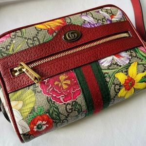 Authentic-Brand new Gucci crossbody Ophidia GG bag